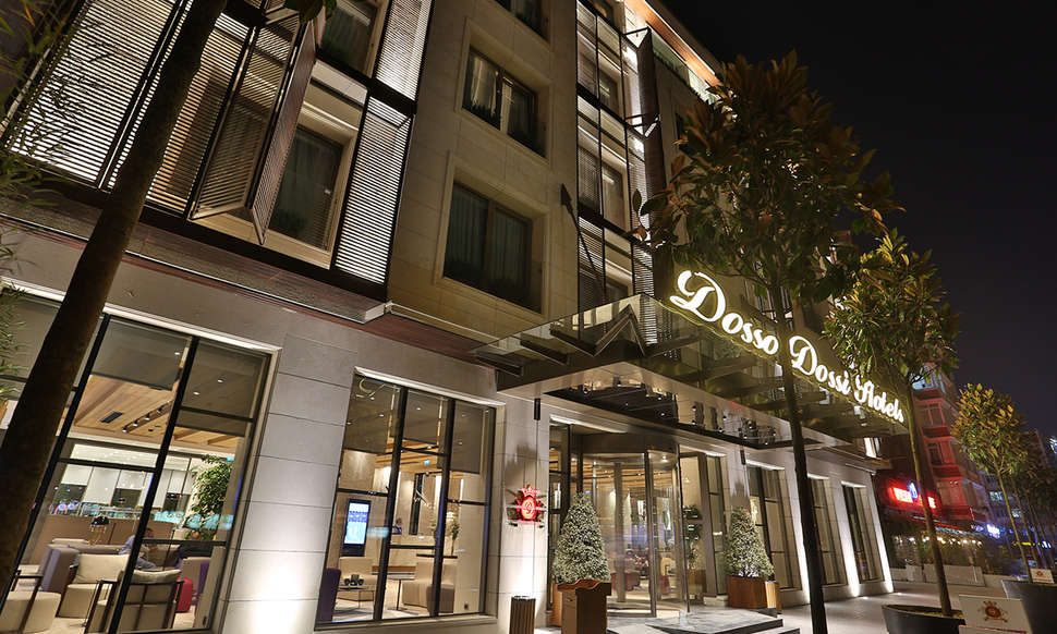Ein Foto von der Außenansicht des Dosso Dossi Hotels Downtown