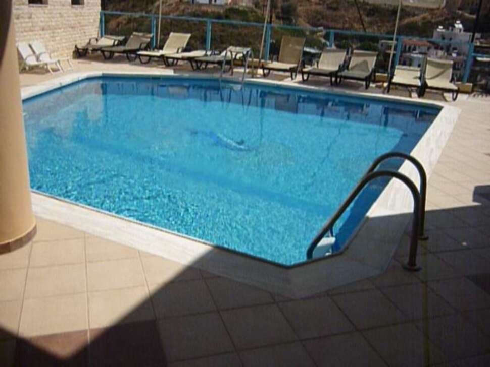 Ein Foto vom Pool im Aparthotel Athina