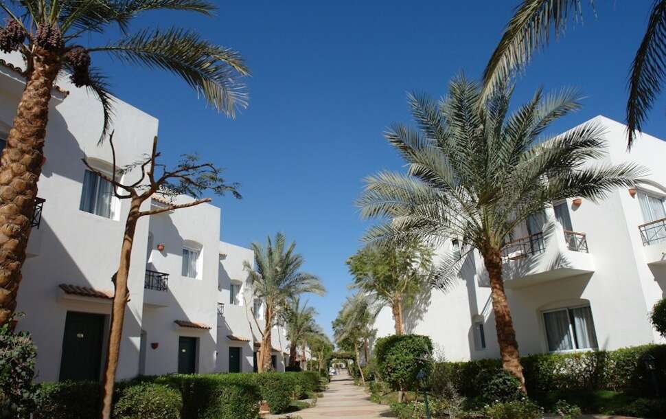 Een foto van de buitenkant van Jaz Fanara Resort & Residence