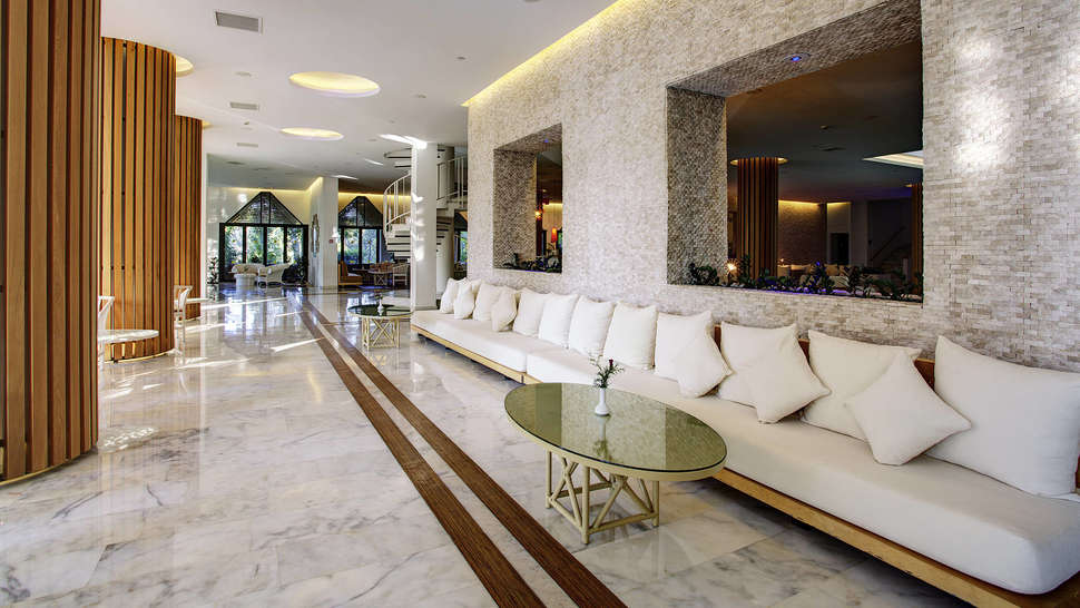 Een foto van het interieur van TUI Magic Life Sarigerme