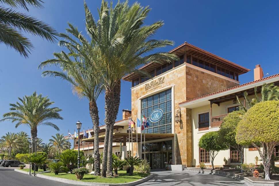 Een foto van de buitenkant van Elba Palace Golf Boutique Hotel
