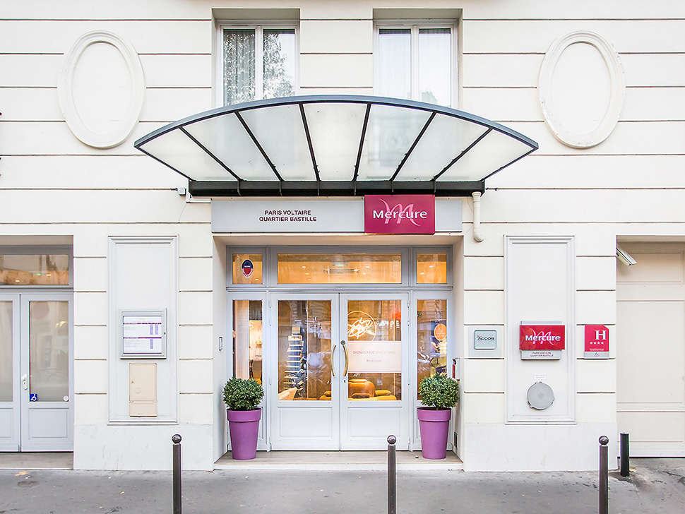 Een foto van de buitenkant van Mercure Paris Bastille Marais Hotel