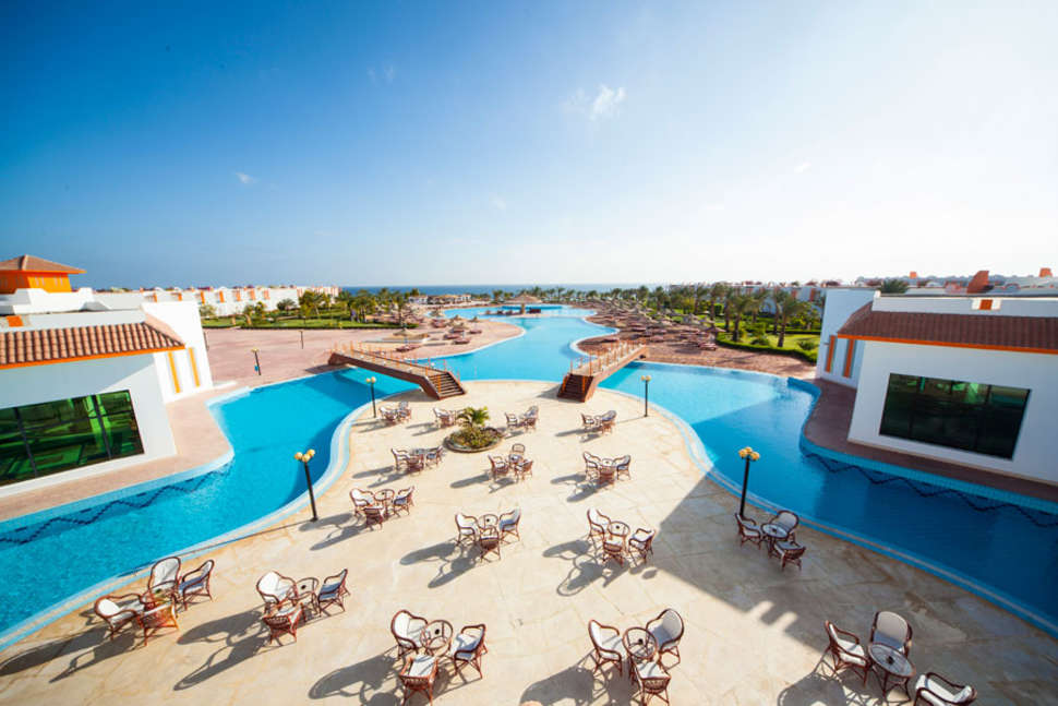 Een foto van het zwembad bij Fantazia Resort Marsa Alam