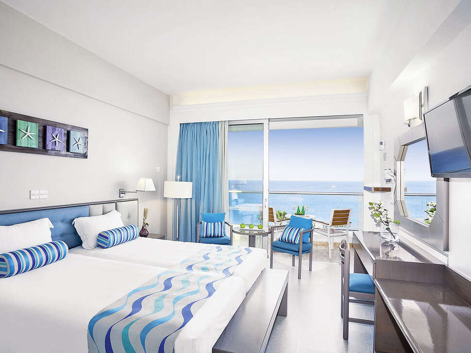 Een foto van Cavo Maris Beach Hotel