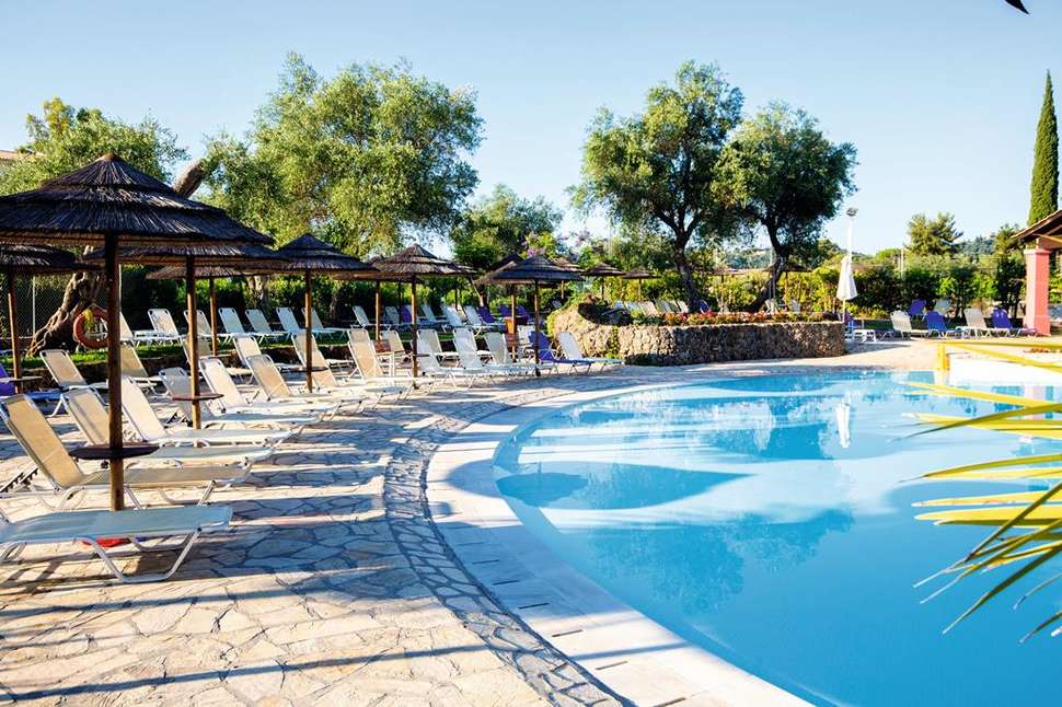 Een foto van het zwembad bij Dreams Corfu Resort & Spa