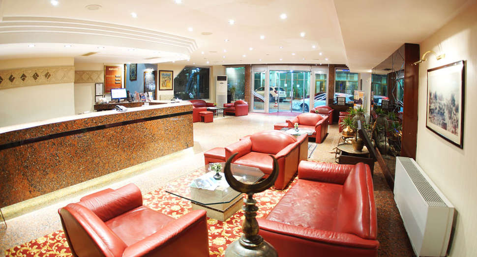 Een foto van het interieur van Orient Mintur Hotel