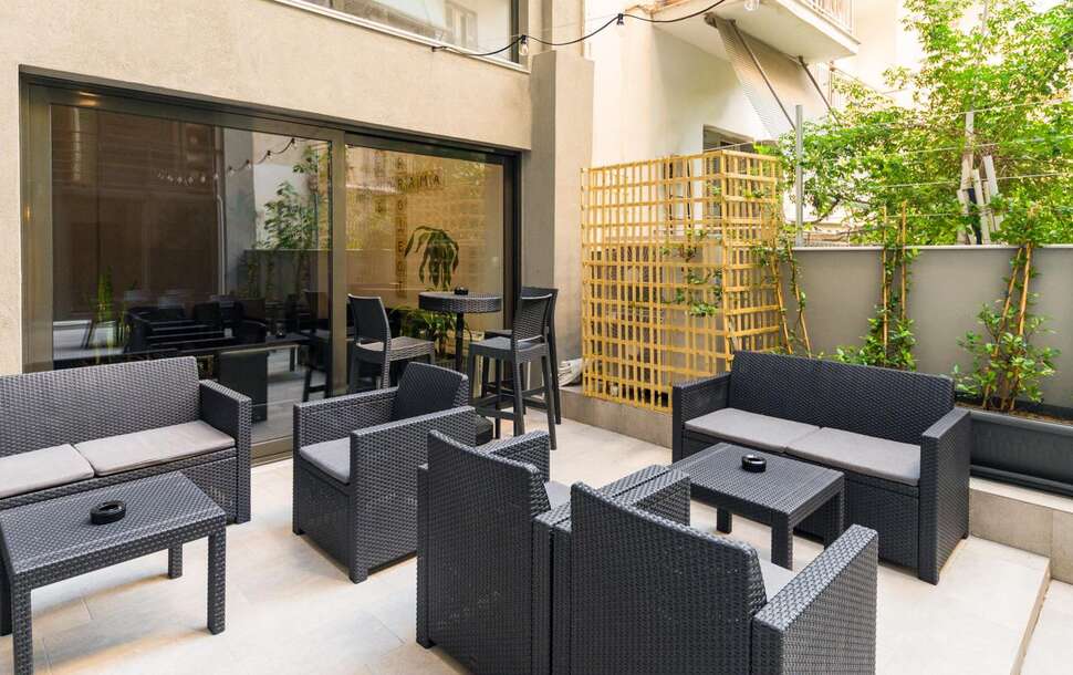 Een foto van het terras bij Athens Panorama Project