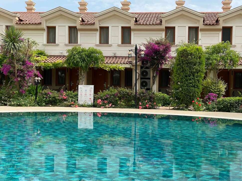 Een foto van het zwembad bij Dalyan Resort Hotel