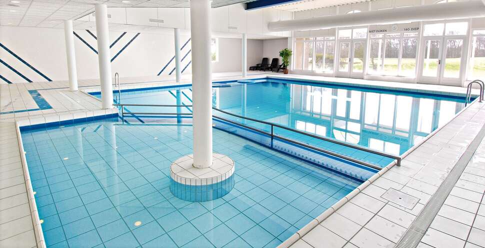 Een foto van het zwembad bij Fletcher Resort-Hotel Amelander Kaap