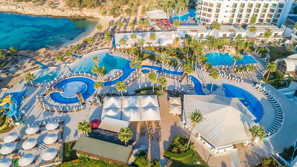 Een foto van Adams Beach Hotel