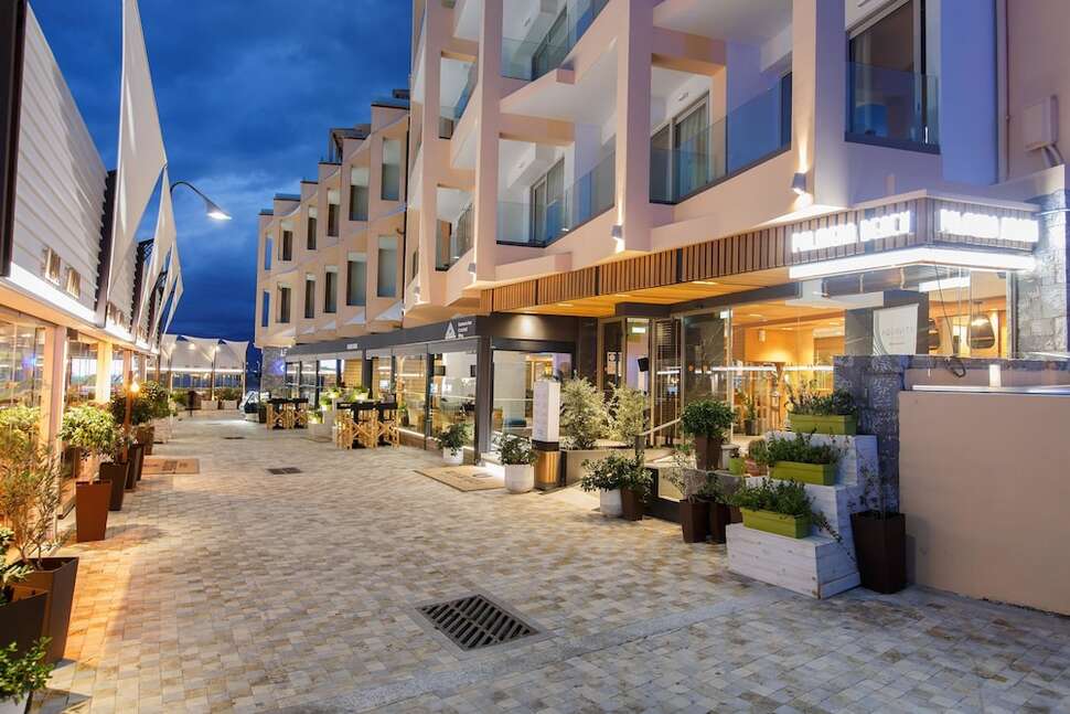 Een foto van de buitenkant van Palmera Beach Hotel & Spa