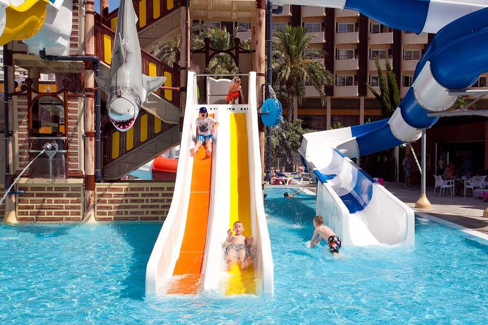 Een foto van het zwembad bij Hotel Rosamar