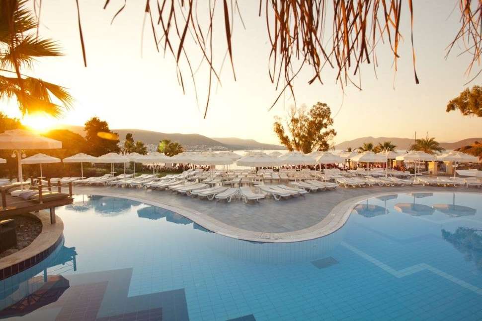Een foto van het zwembad bij Salmakis Resort & Spa