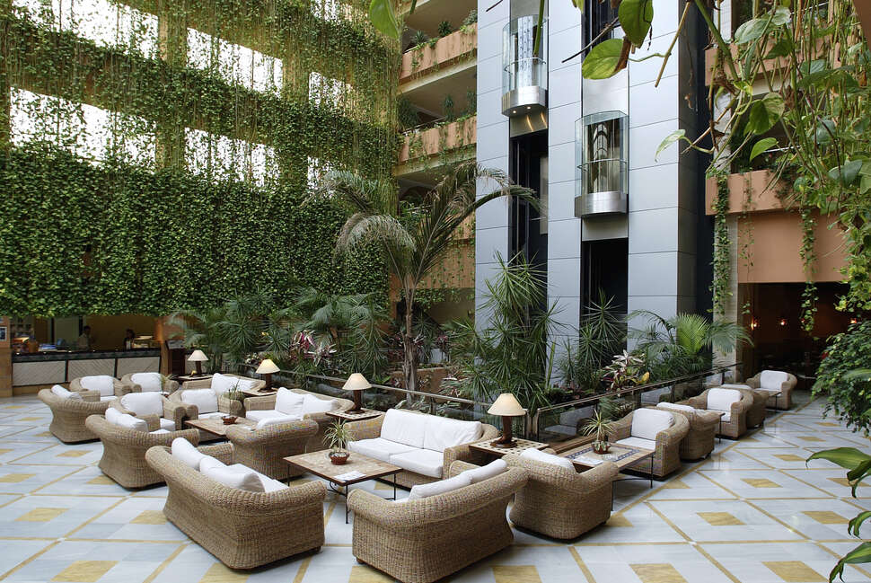 Een foto van het interieur van Hotel Ibersol Almunecar Beach & Spa