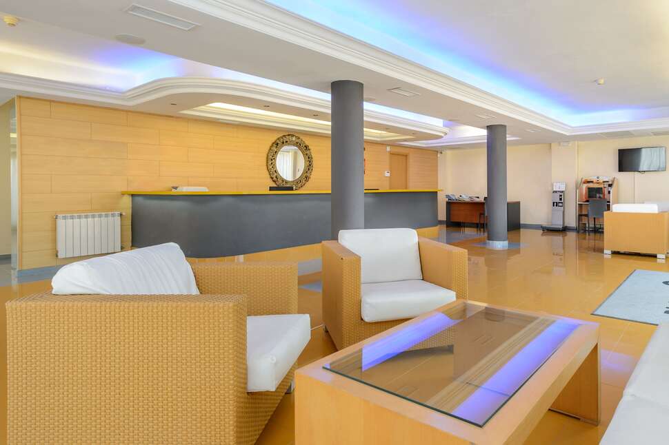 Een foto van het interieur van Hotel Vibra S'Estanyol