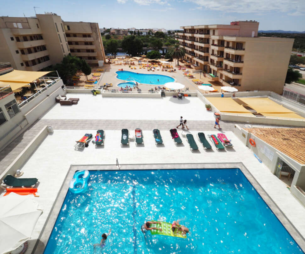 Een foto van het zwembad bij Bei Juan Playamar Hotel & Appartementen