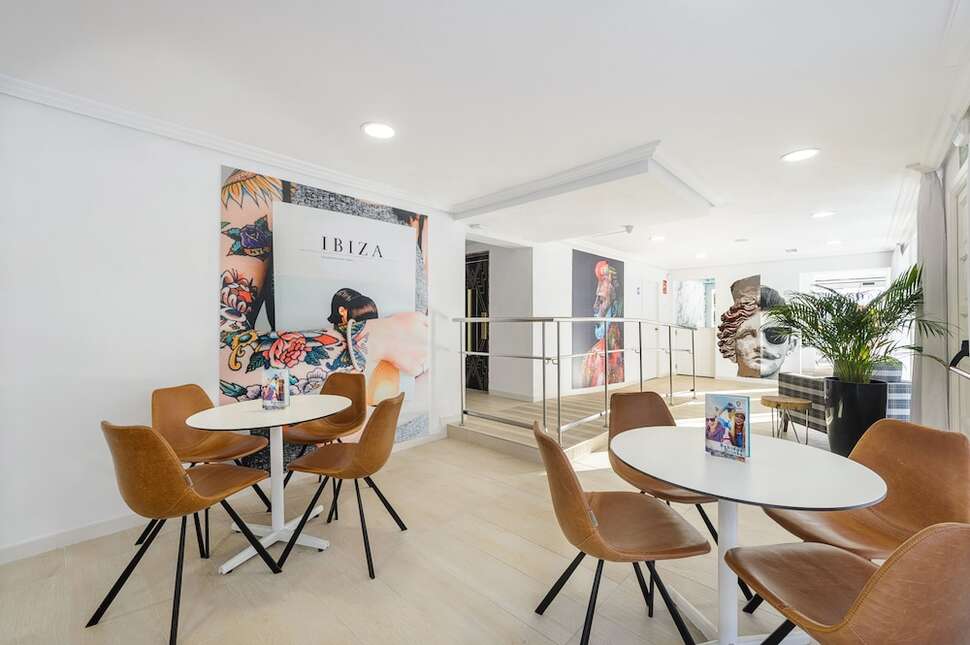 Een foto van het interieur van Hotel Vibra Lei Ibiza