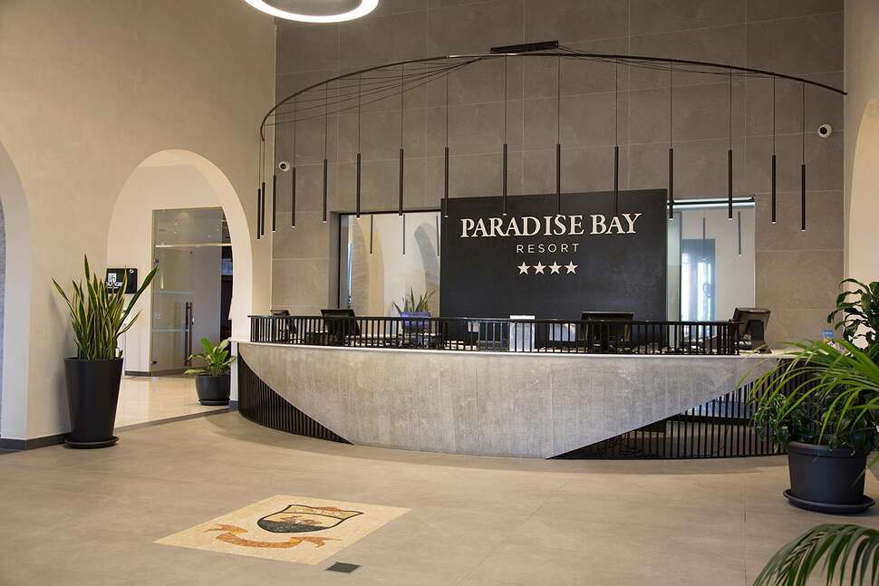 Een foto van het interieur van Paradise Bay Resort Hotel