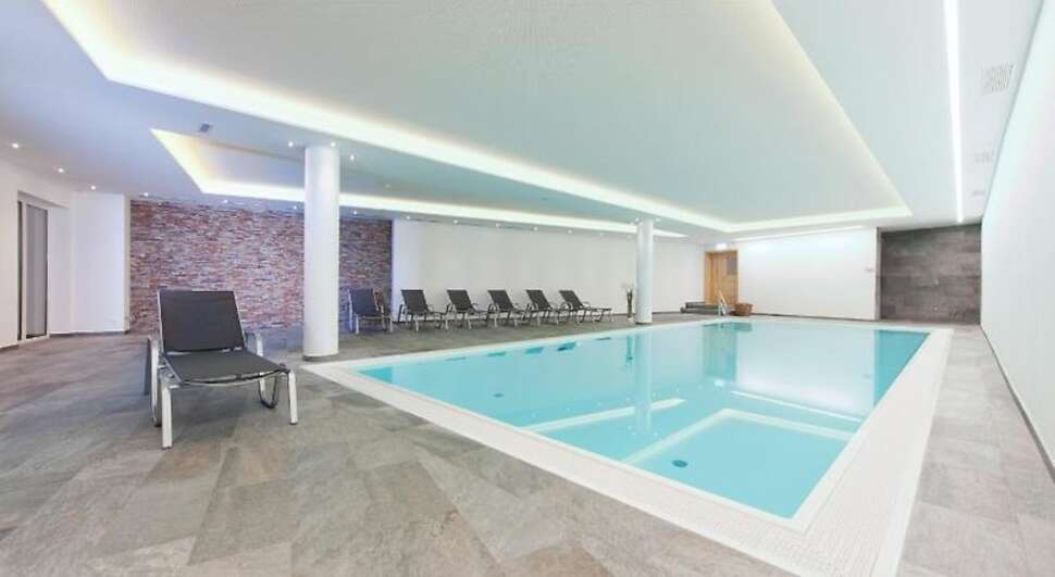 Een foto van het zwembad bij Hotel Kirchbergerhof