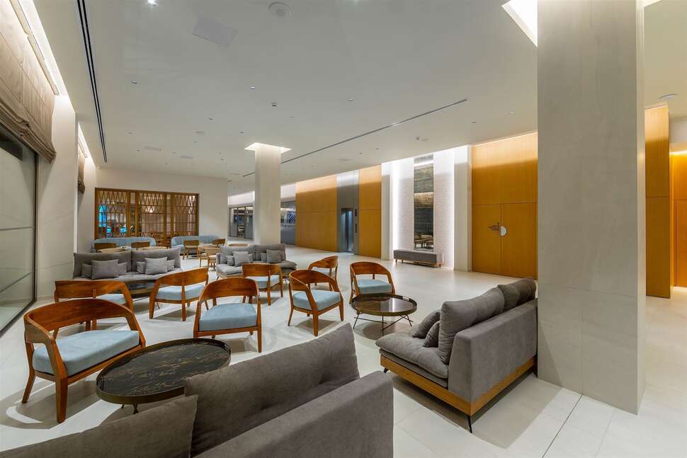 Een foto van het interieur van Faros Hotel