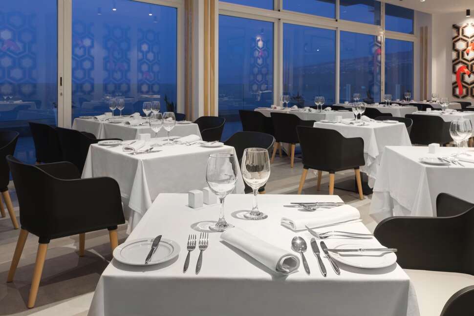 Een foto van de faciliteiten bij Atlantic Mirage Suites & Spa