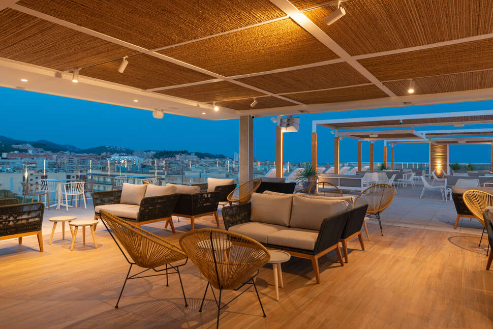 Een foto van L'Azure Hotel