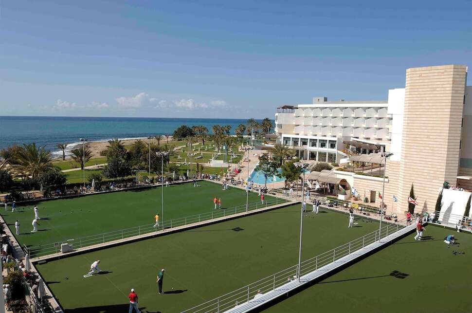 Een foto van de faciliteiten bij Constantinou Bros Athena Royal Beach Hotel