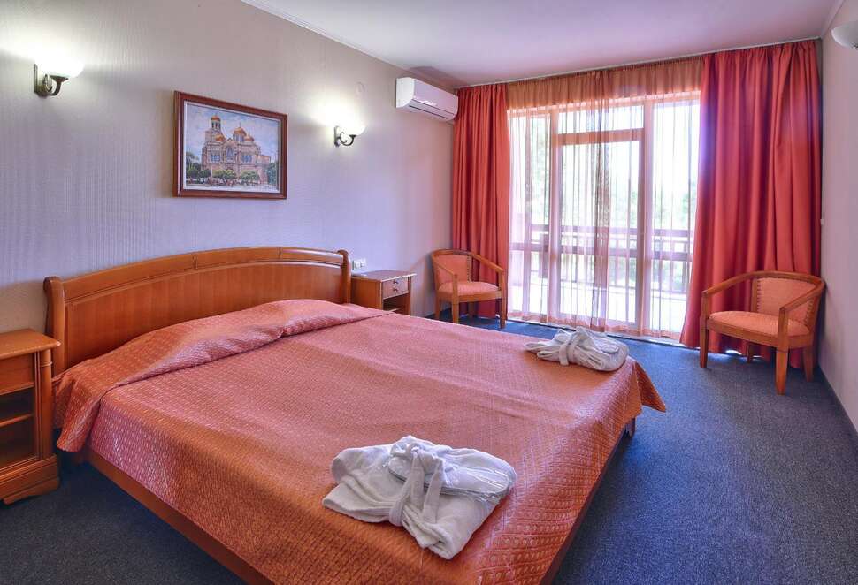 Een foto van Estreya Palace & Residence