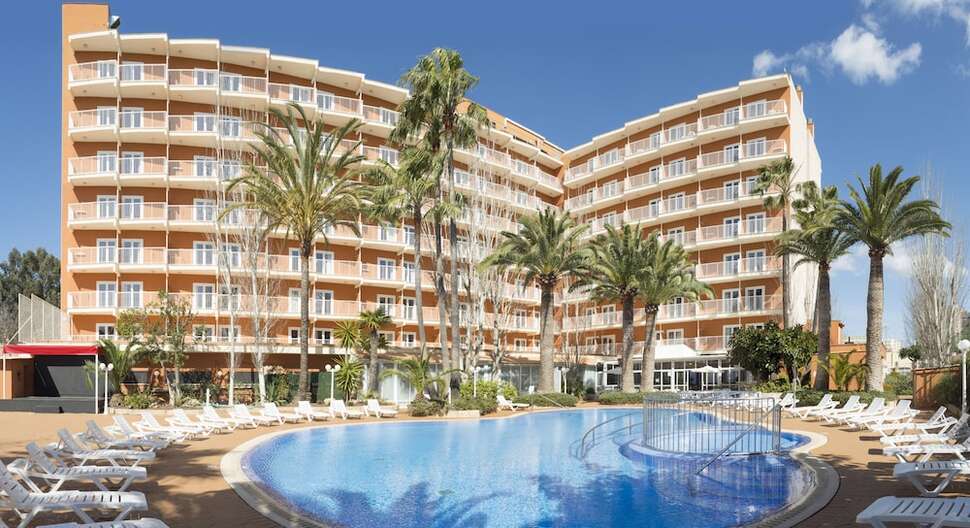 Een foto van het zwembad bij Tangerine by Honne Hotels