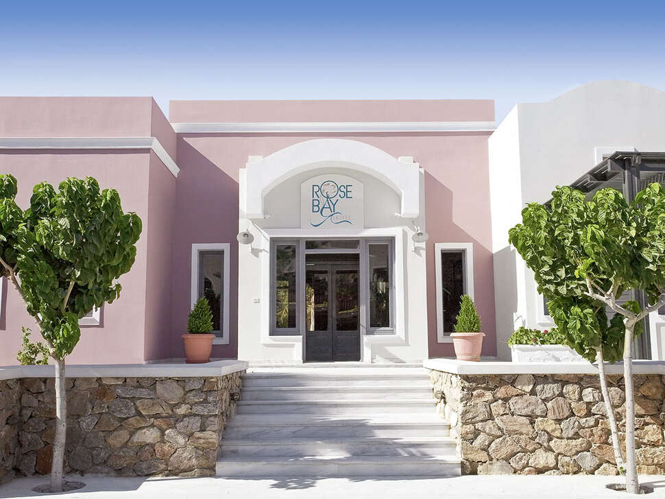 Ein Foto von der Außenansicht des Rose Bay Hotel