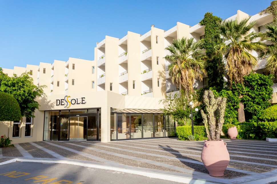 Een foto van de buitenkant van Dessole Dolphin Bay Resort