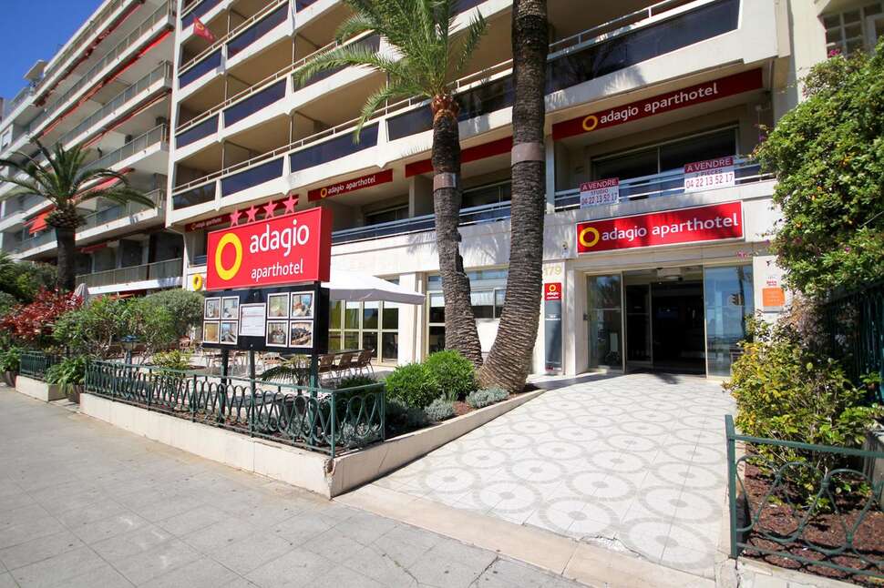 Een foto van de buitenkant van Aparthotel Adagio Nice Promenade des Anglais