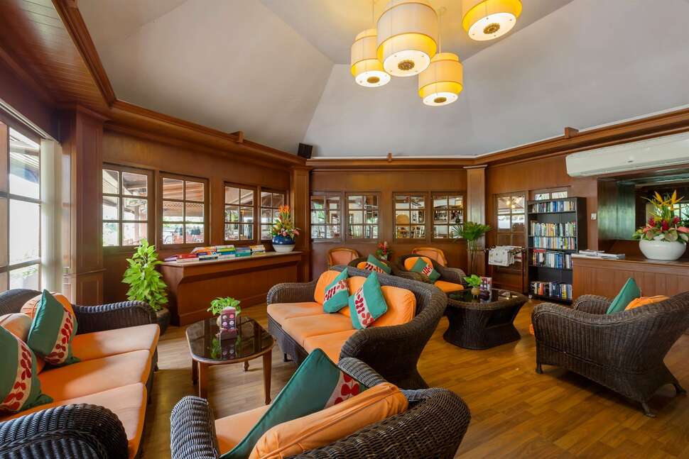 Een foto van het interieur van Best Western Phuket Ocean Resort