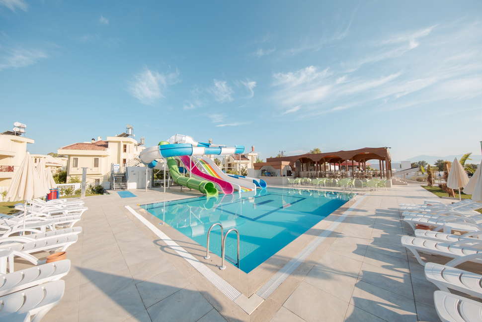 Een foto van het zwembad bij Maya World Park Hotel