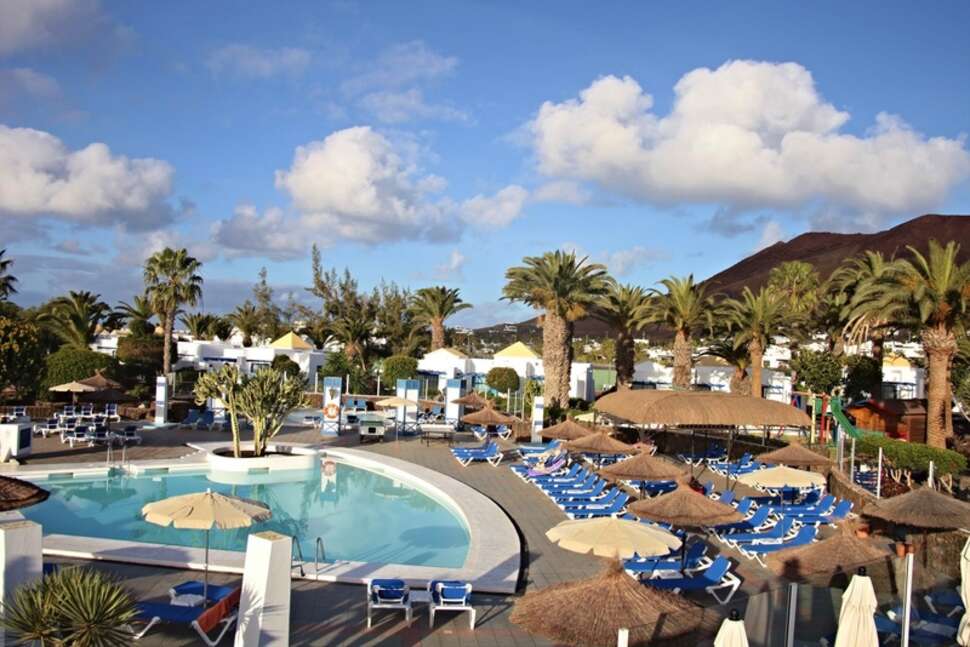 Een foto van het zwembad bij Sandos Atlantic Gardens