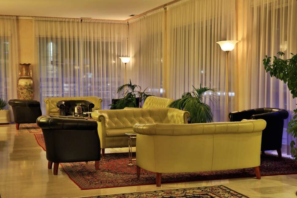 Een foto van het interieur van Hotel Nasco