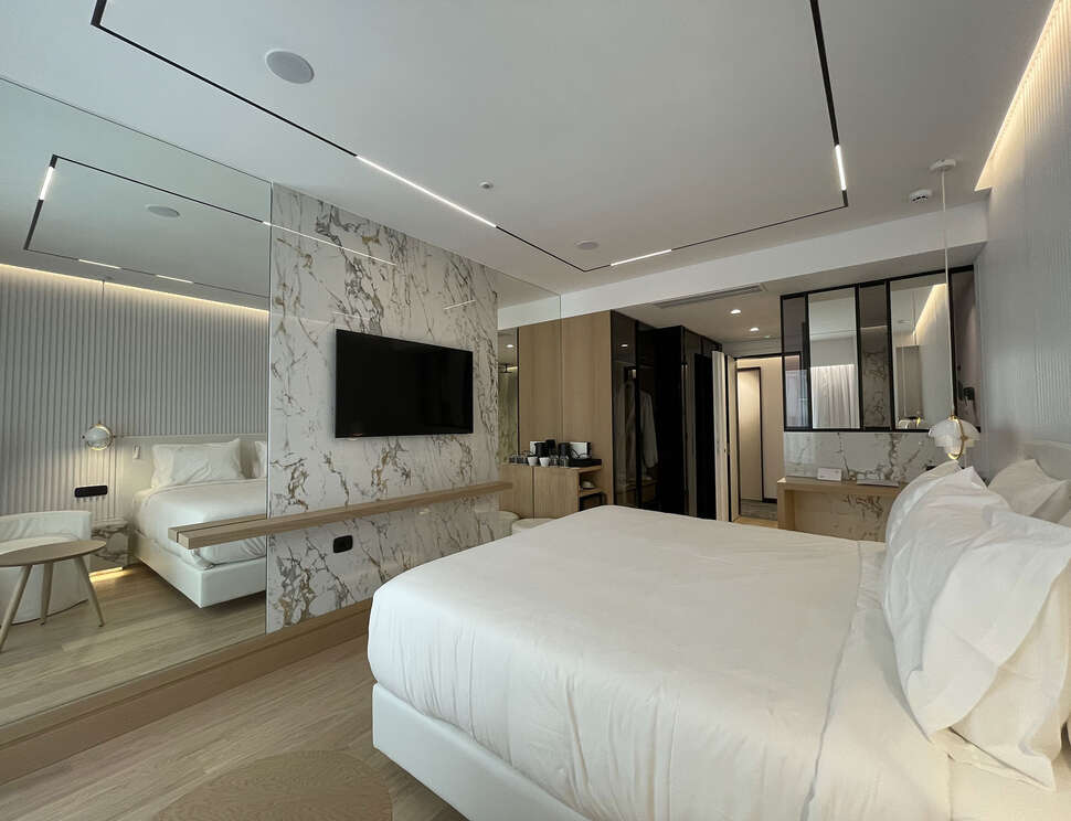 Ein Foto Ethereal White Resort