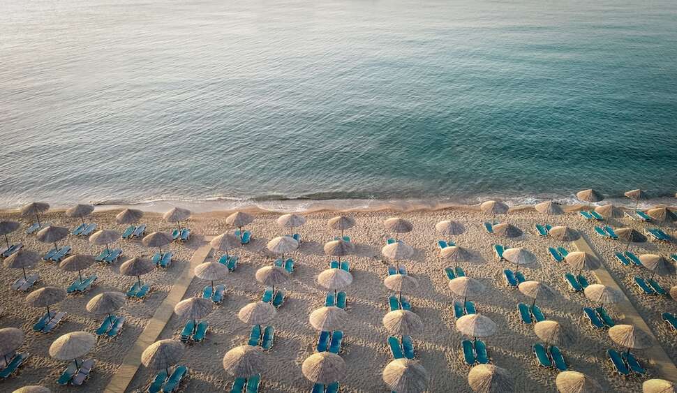 Ein Foto vom Strand beim Mitsis Rodos Maris Resort & Spa