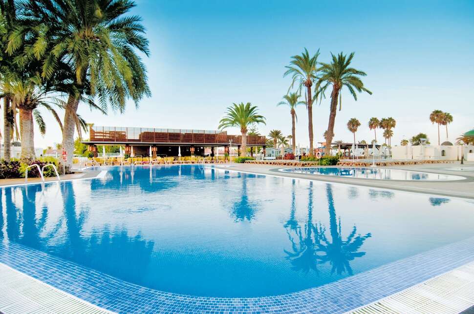 Een foto van het zwembad bij HD Parque Cristobal Gran Canaria