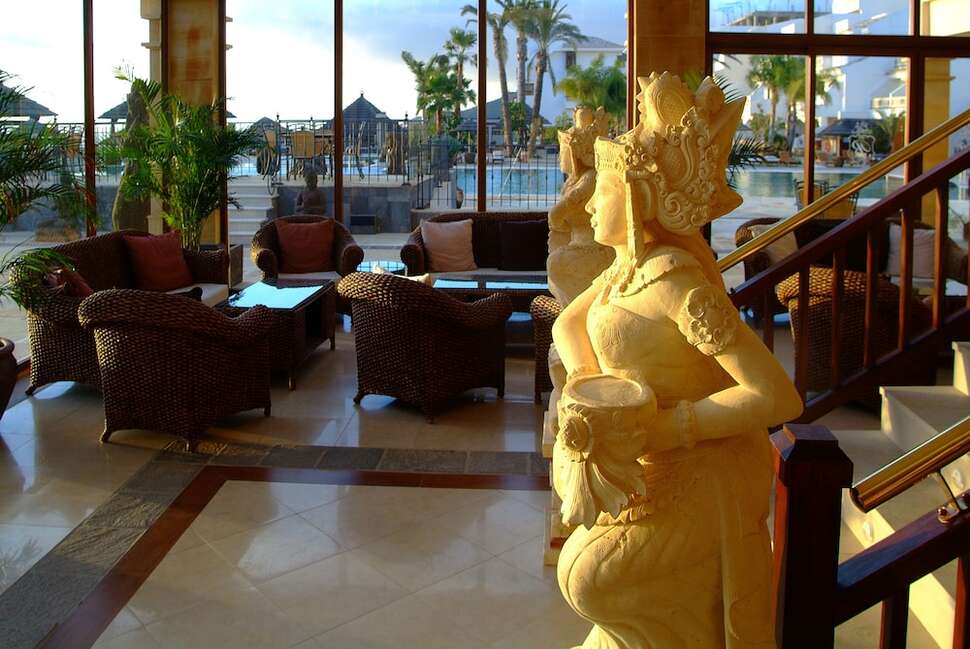 Een foto van het interieur van Regency Country Club Appartementen & Suites
