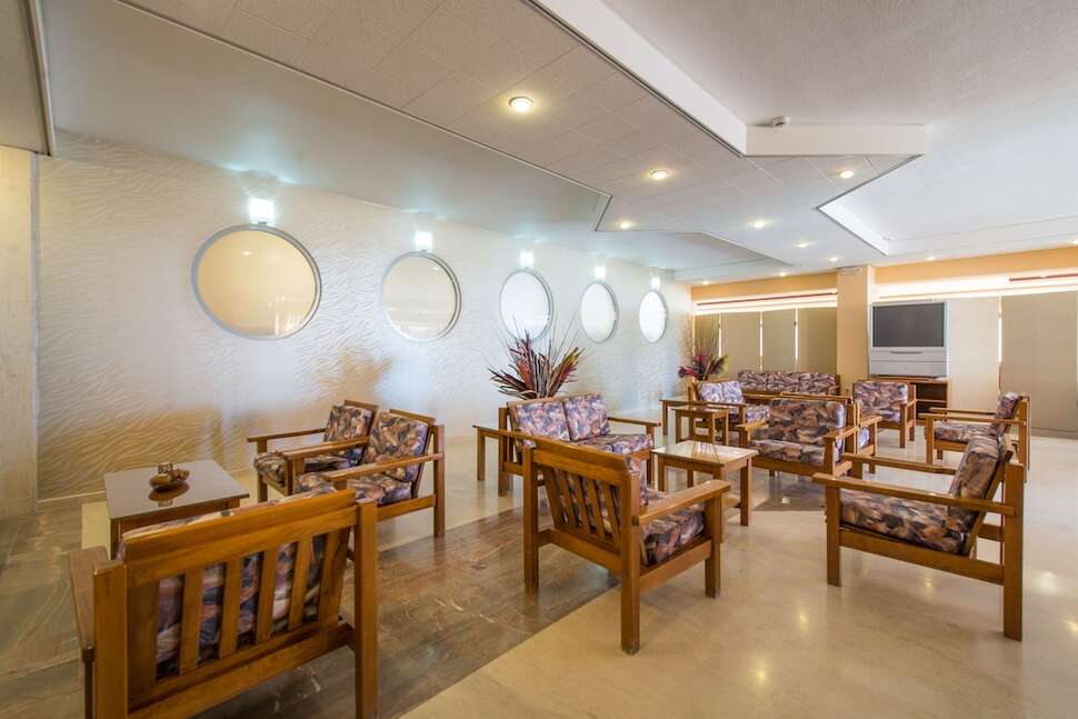 Een foto van het interieur van Astir Beach Hotel