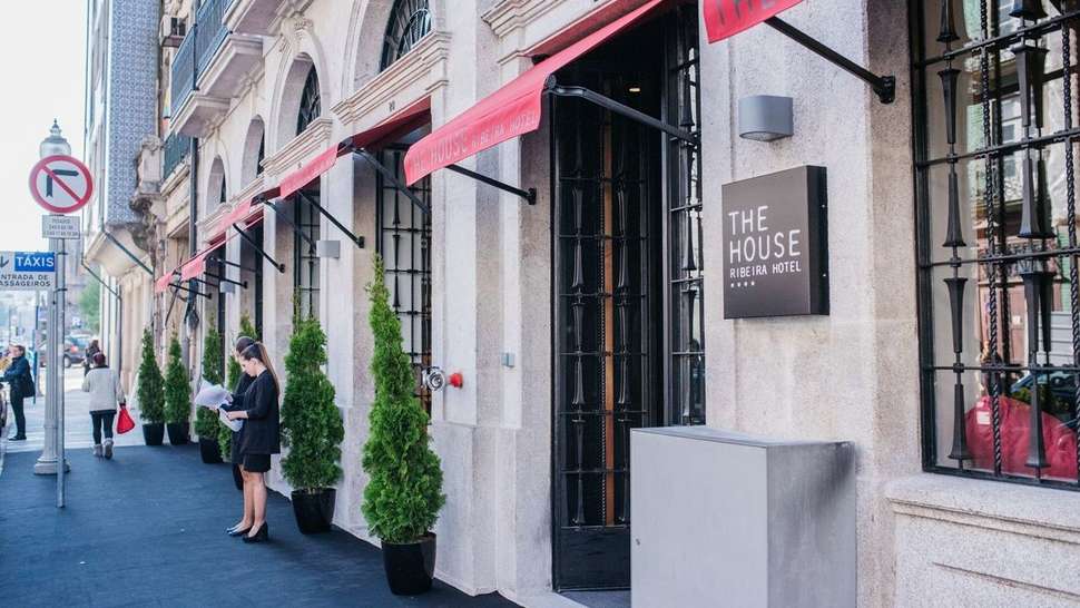 Ein Foto von der Außenansicht des The House Ribeira Hotel