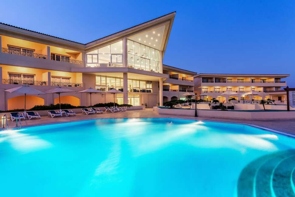 Ein Foto vom Pool im Cleopatra Luxury Makadi Bay Resort - Adults Only