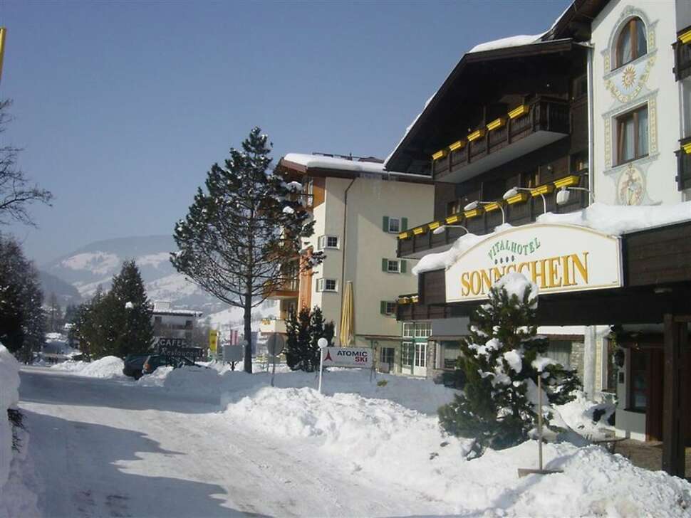 Ein Foto von der Außenansicht des Hotel Sonnschein
