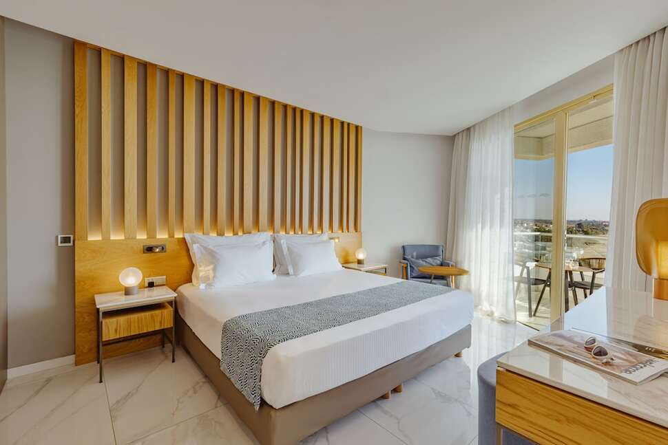 Ein Foto The Golden Bay Beach Hotel