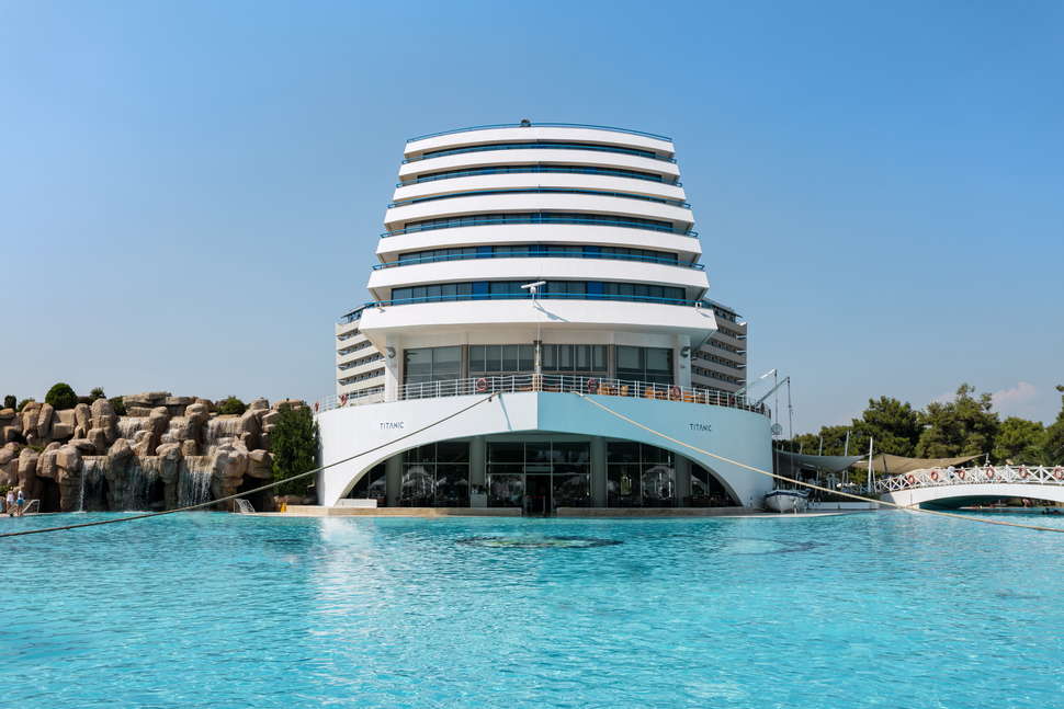 Een foto van het zwembad bij Titanic Deluxe Lara