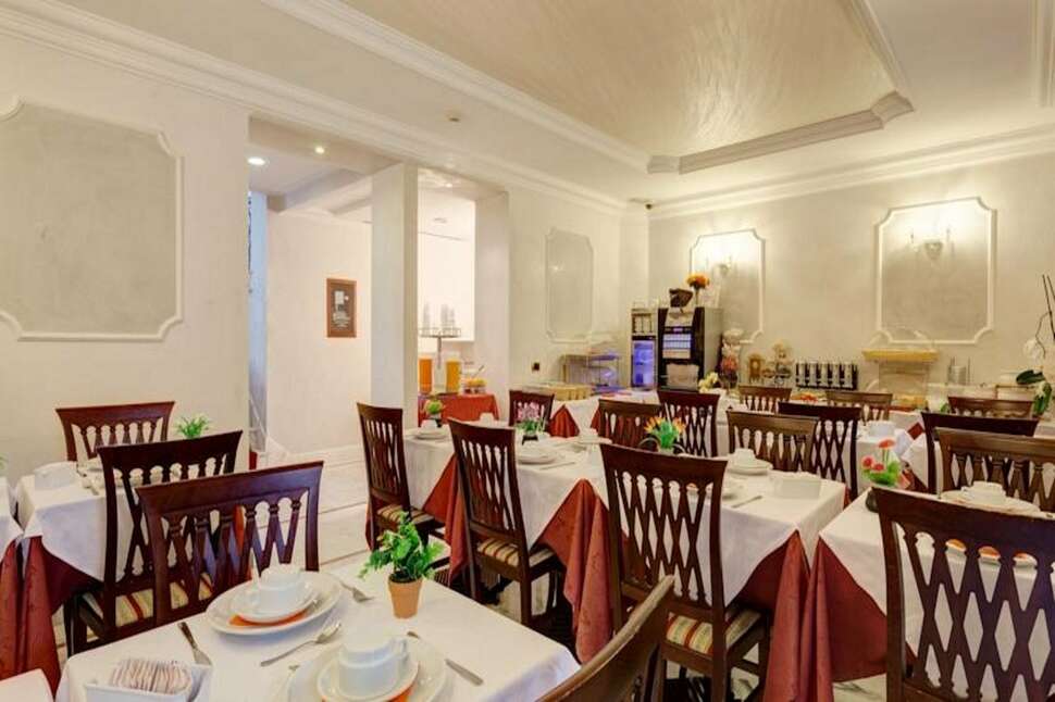 Een foto van de faciliteiten bij Hotel Best Roma