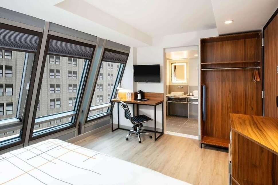 Een foto van La Quinta Inn & Suites by Wyndham Times Square South