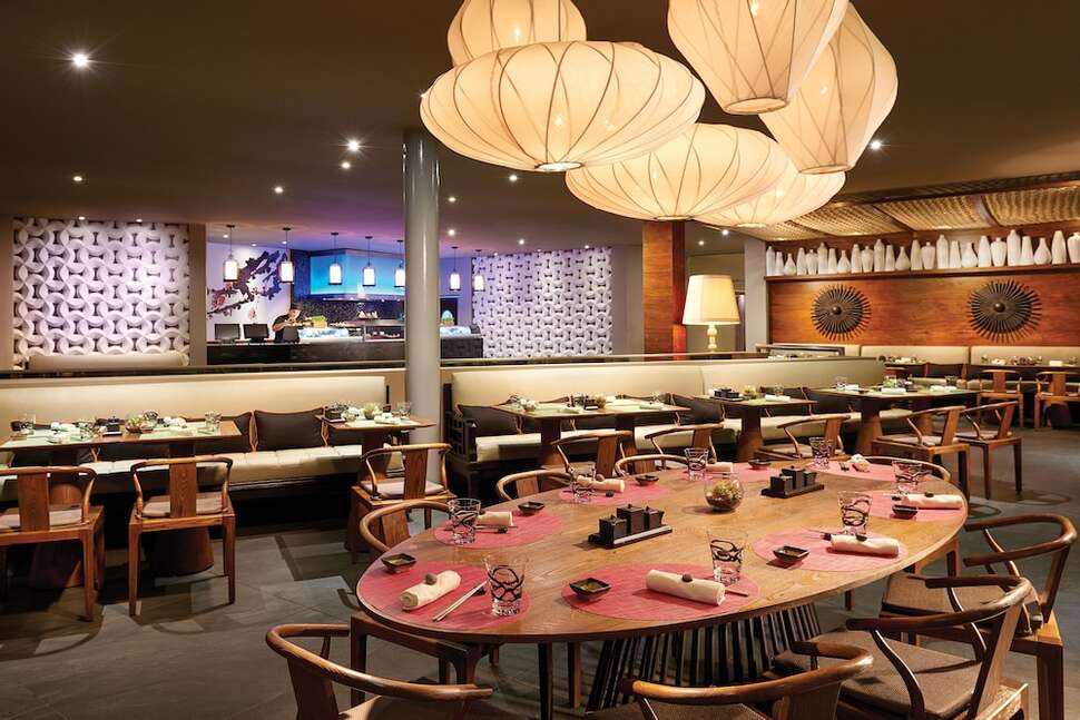 Een foto van de faciliteiten bij The Fives Beach Hotel & Residences