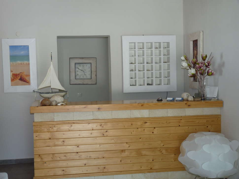 Een foto van het interieur van Evripidis Hotel